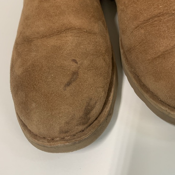 UGG Tan Winter Boots Cozy Sheepskin Lining - Picture 6 of 9